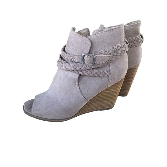 Madden Girl size 8.5 womens wedge ankle bootie tan suede - Picture 1 of 5